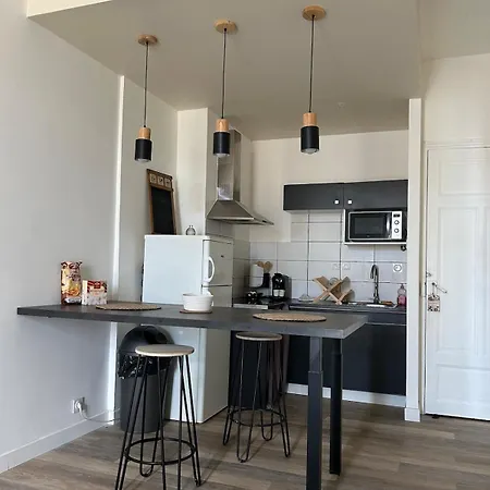 Elegance Castillet - Plein Centre Proche Gare Bus Et Transports - Ideal Couple Ou Pro - Moderne Et Confort - Speciale Apartment *