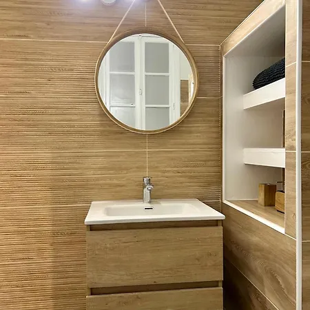 Elegance Castillet - Plein Centre Proche Gare Bus Et Transports - Ideal Couple Ou Pro - Moderne Et Confort - Speciale Apartment Perpignan